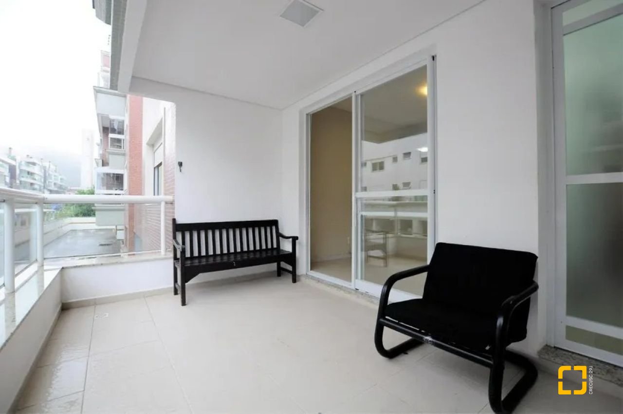 Apartamento com 87m², 3 quartos (sendo 1 suíte), 2 garagens, no bairro Campeche em Florianópolis
