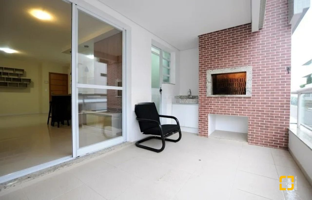 Apartamento com 87m², 3 quartos (sendo 1 suíte), 2 garagens, no bairro Campeche em Florianópolis