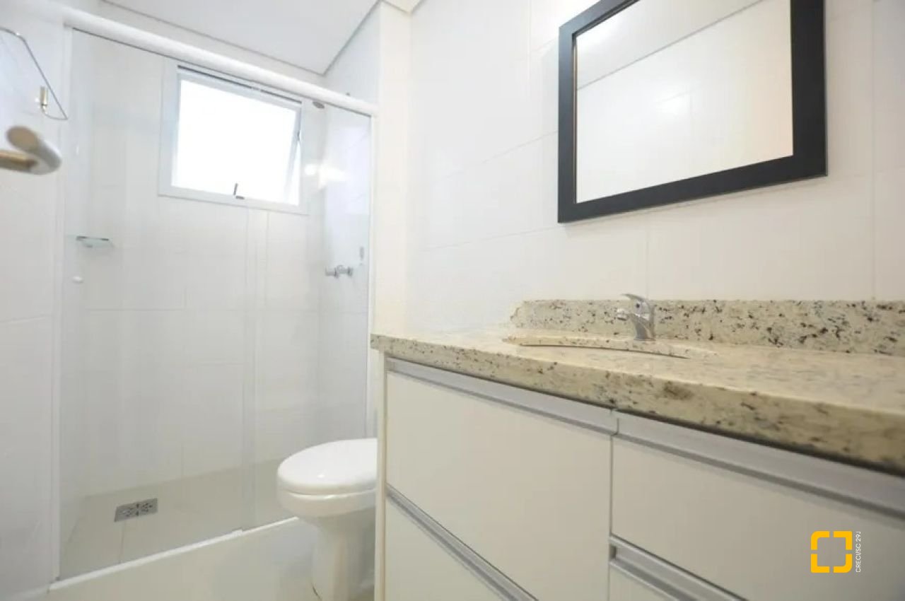 Apartamento com 87m², 3 quartos (sendo 1 suíte), 2 garagens, no bairro Campeche em Florianópolis