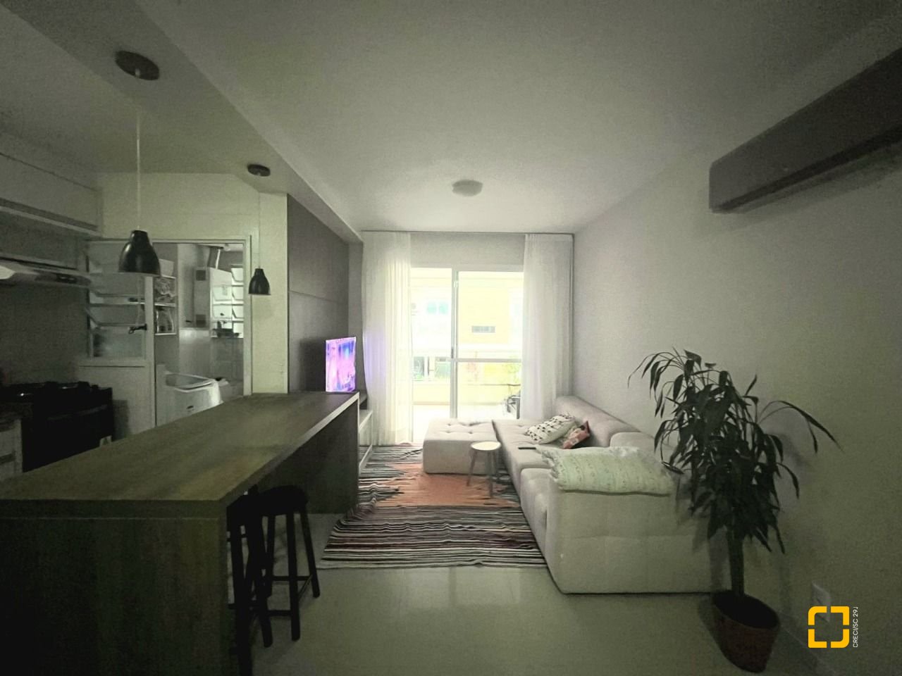 Apartamento com 87m², 3 quartos (sendo 1 suíte), 2 garagens, no bairro Campeche em Florianópolis