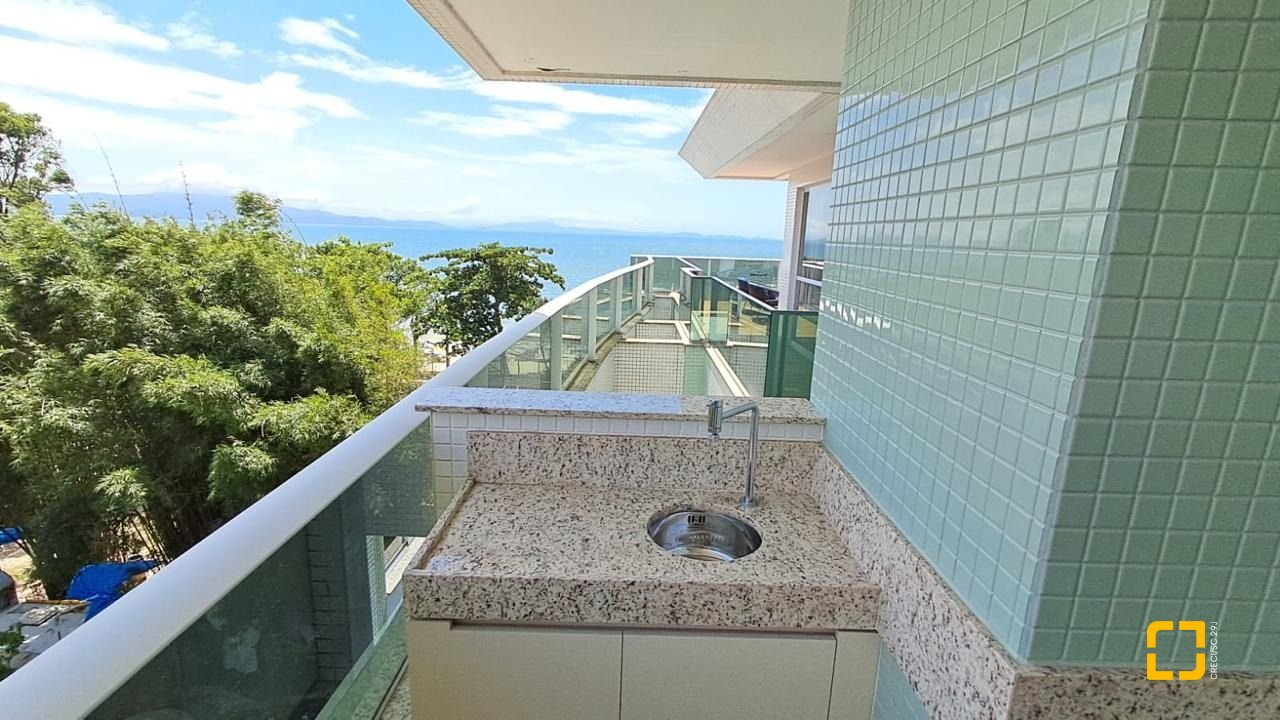 Cobertura com 316m², 4 quartos (sendo 4 suítes), 3 garagens, no bairro Cachoeira do Bom Jesus em Florianópolis