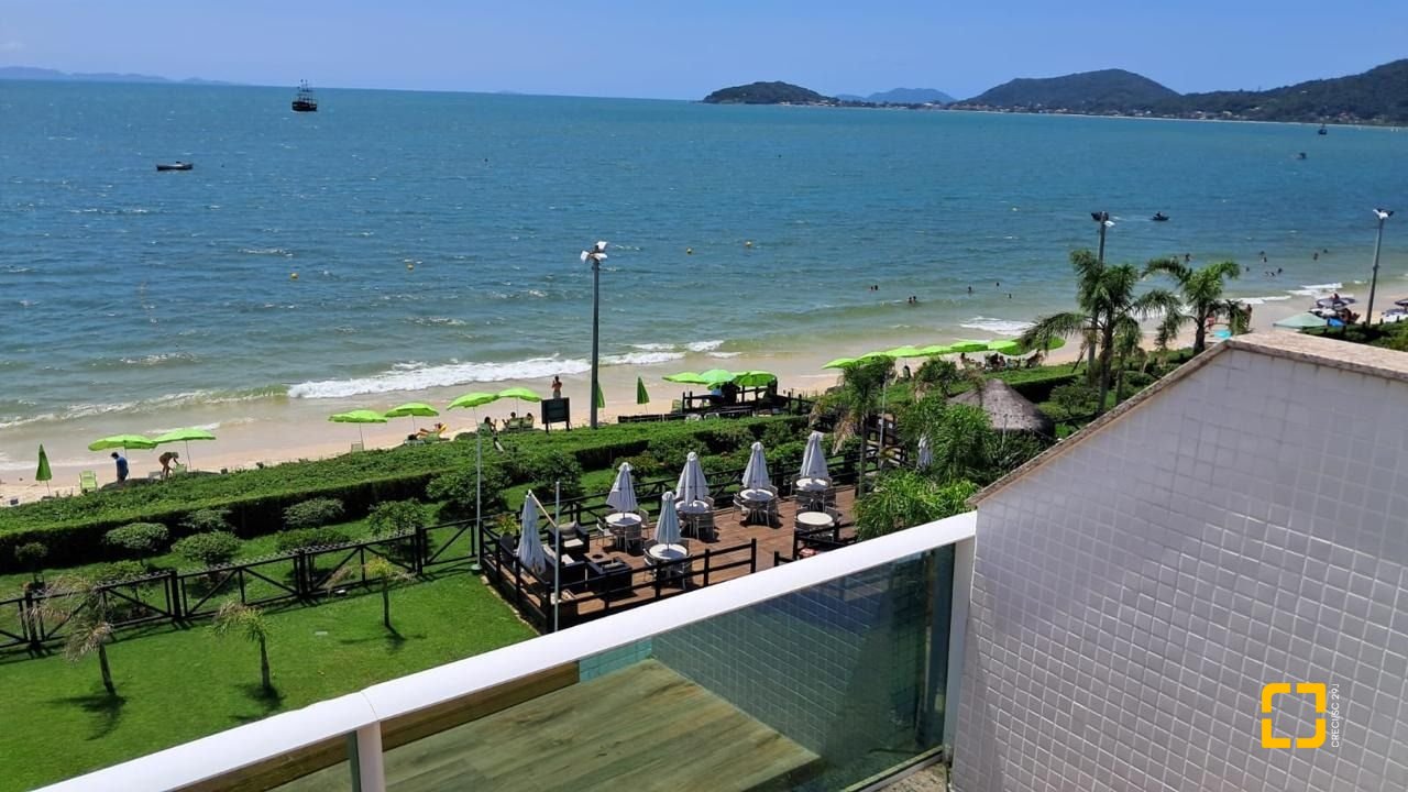 Cobertura com 316m², 4 quartos (sendo 4 suítes), 3 garagens, no bairro Cachoeira do Bom Jesus em Florianópolis