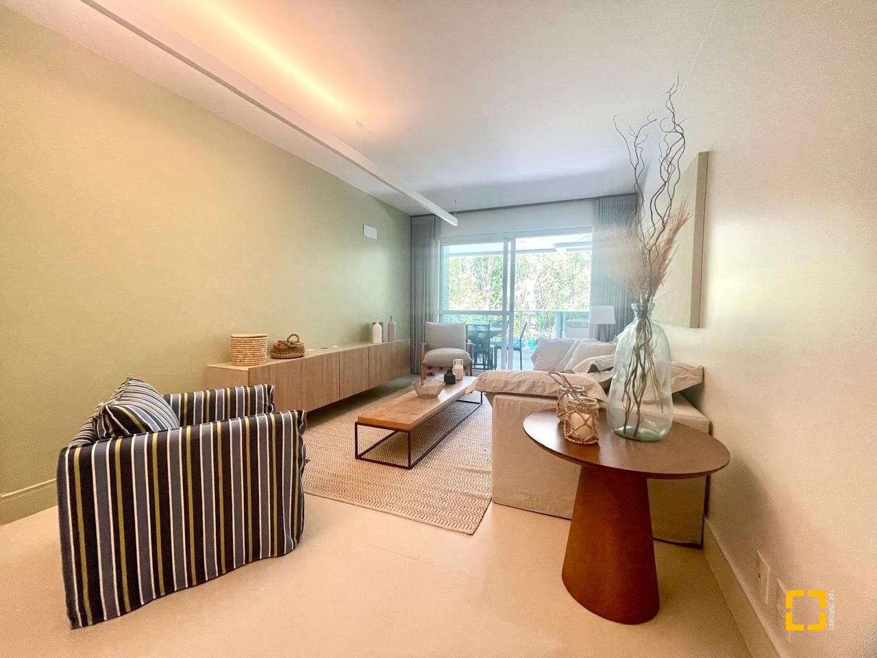 Apartamento com 128m², 6 quartos (sendo 3 suítes), 2 garagens, no bairro Cachoeira do Bom Jesus em Florianópolis