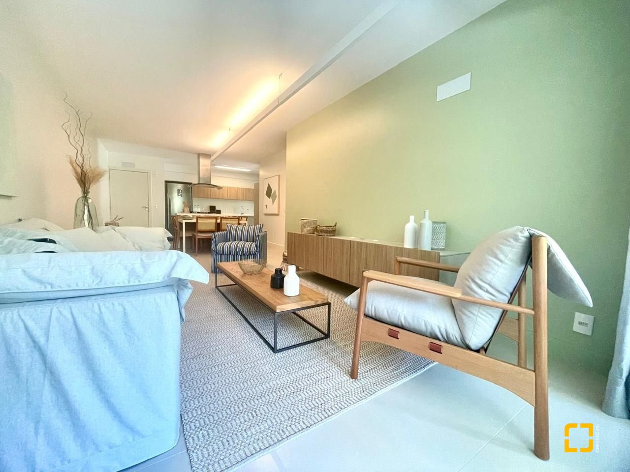 Apartamento com 128m², 6 quartos (sendo 3 suítes), 2 garagens, no bairro Cachoeira do Bom Jesus em Florianópolis