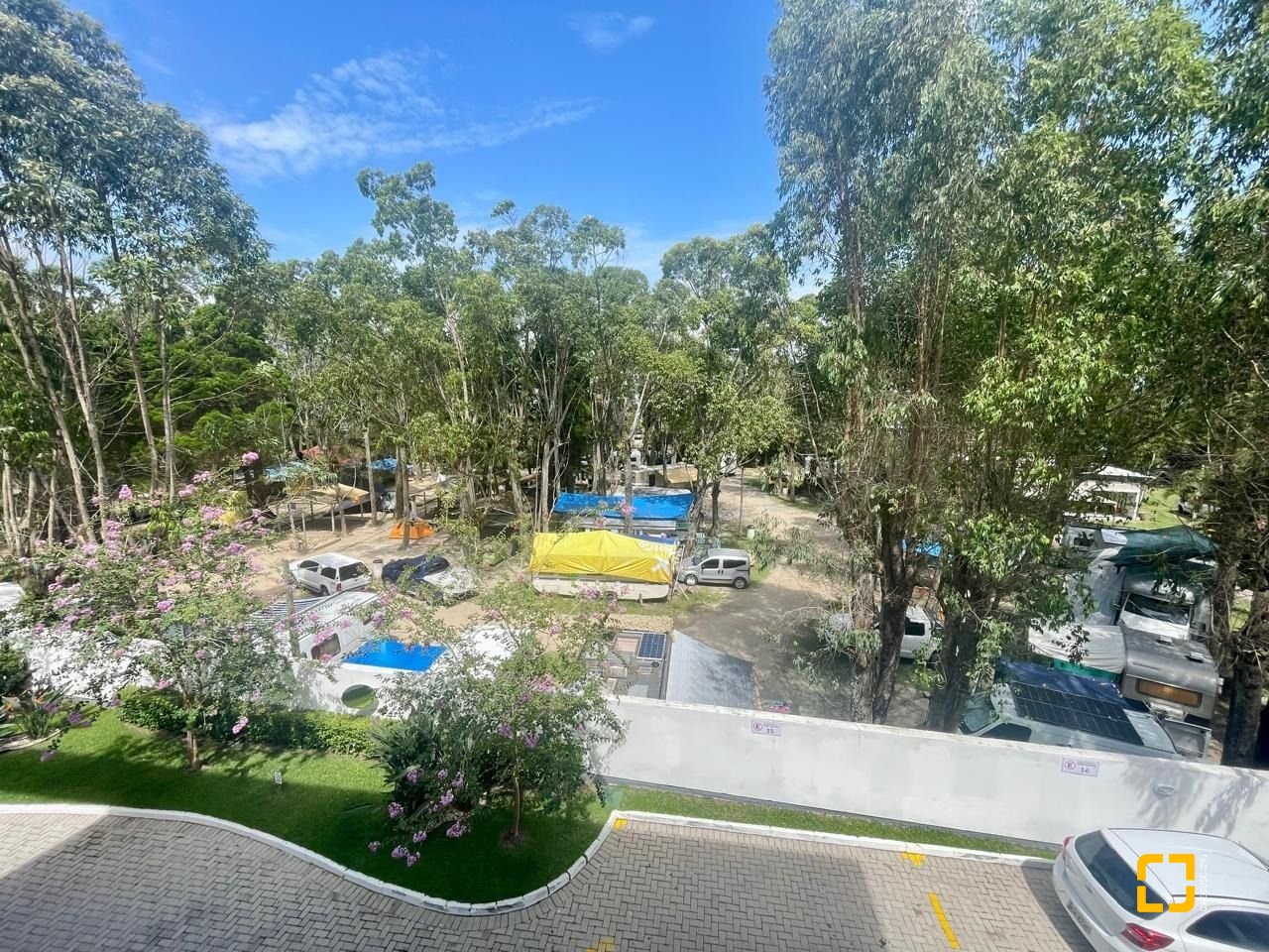 Apartamento com 128m², 6 quartos (sendo 3 suítes), 2 garagens, no bairro Cachoeira do Bom Jesus em Florianópolis