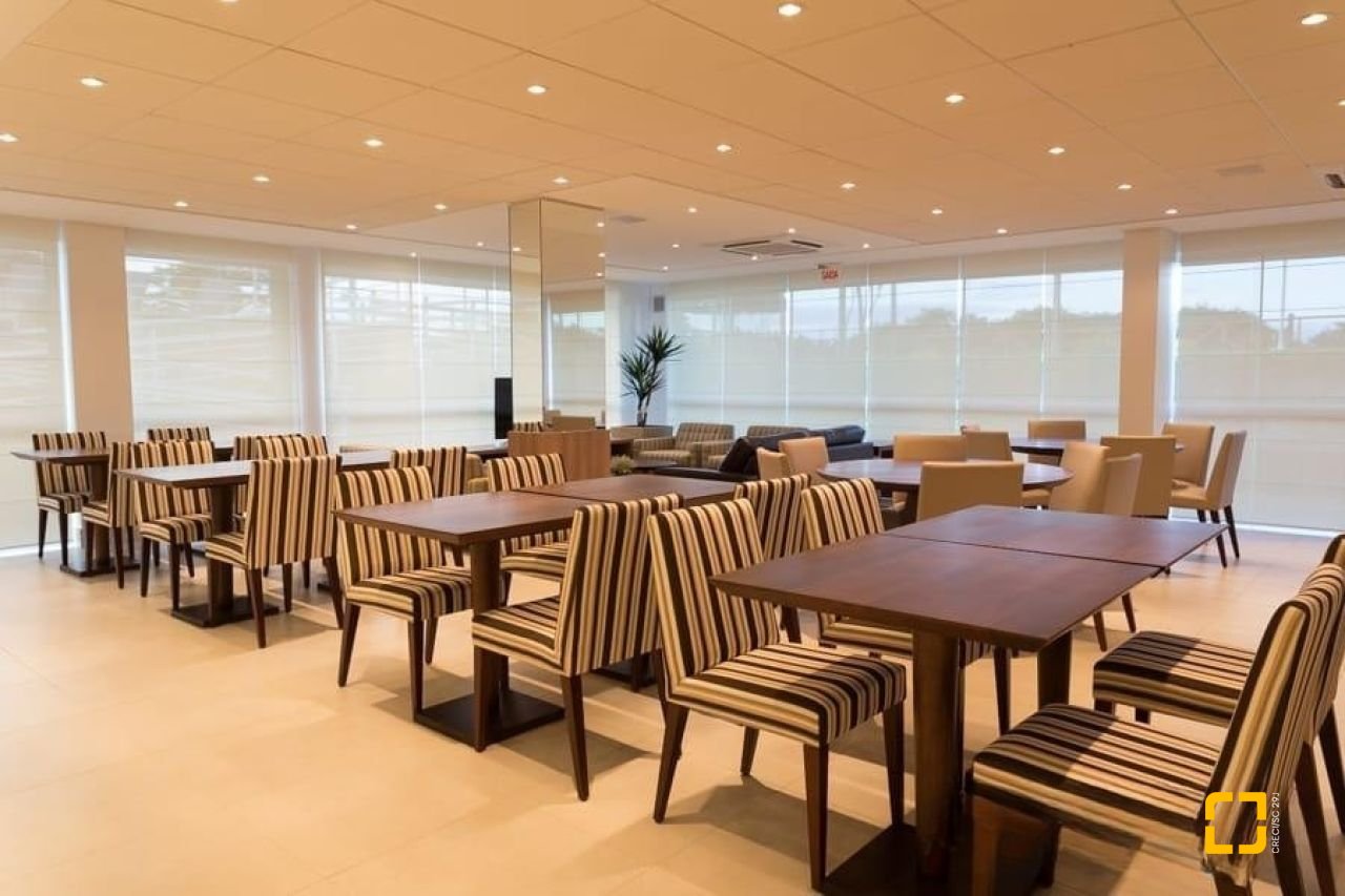 Apartamento com 128m², 6 quartos (sendo 3 suítes), 2 garagens, no bairro Cachoeira do Bom Jesus em Florianópolis