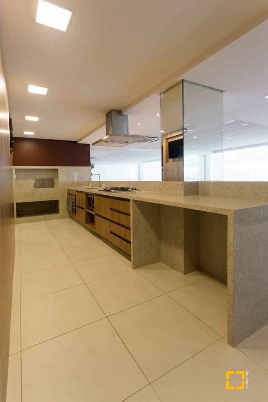 Apartamento com 128m², 6 quartos (sendo 3 suítes), 2 garagens, no bairro Cachoeira do Bom Jesus em Florianópolis