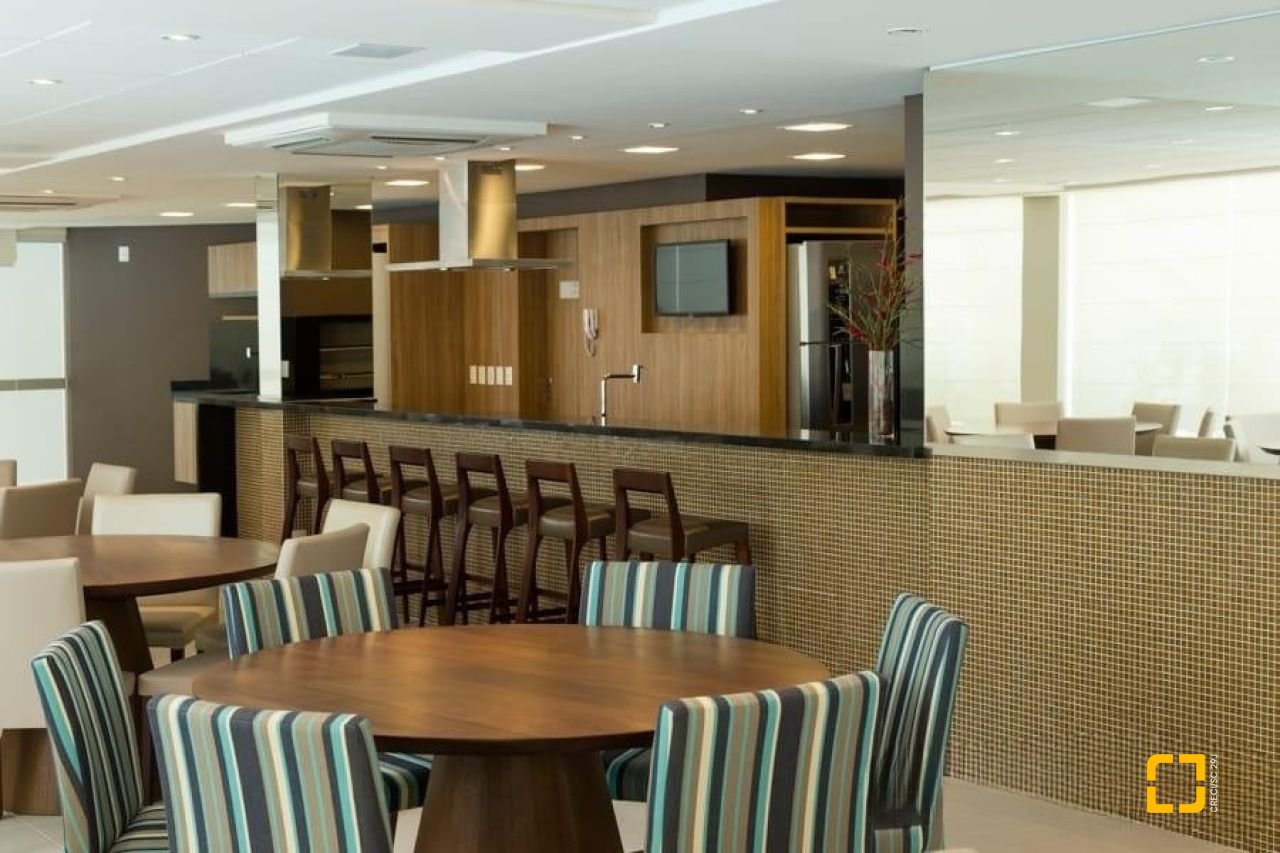 Apartamento com 128m², 3 quartos (sendo 3 suítes), 2 garagens, no bairro Cachoeira do Bom Jesus em Florianópolis