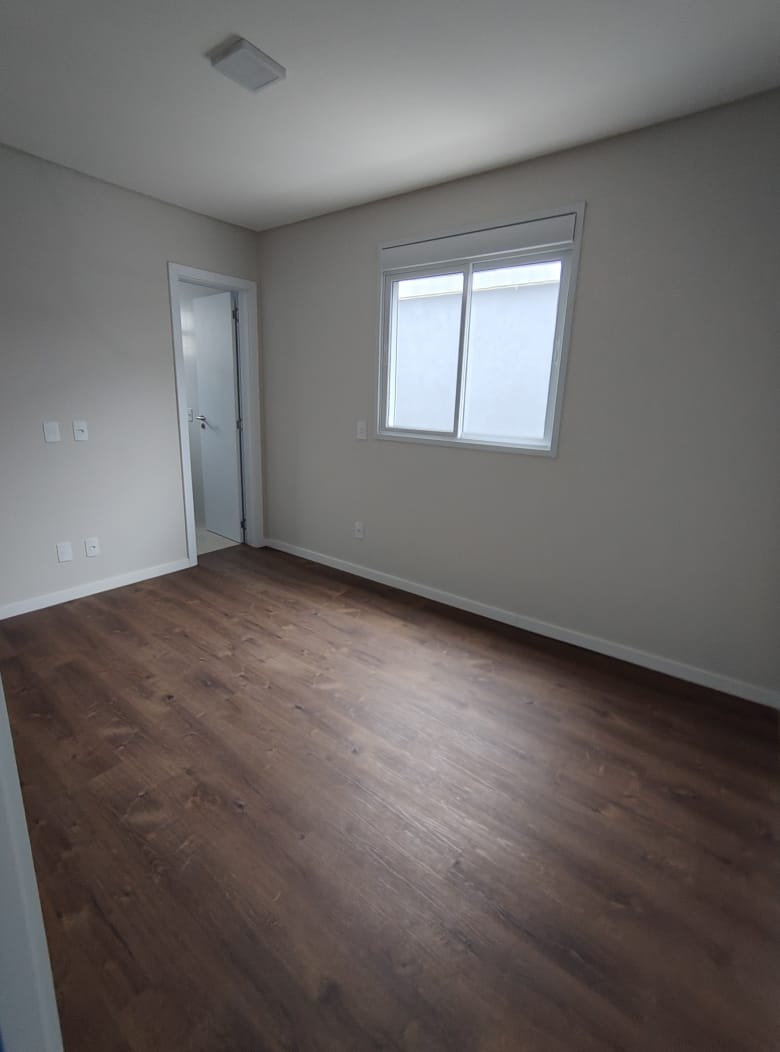 Casa com 130m², 6 quartos (sendo 3 suítes), 1 garagem, no bairro Santo Antônio de Lisboa em Florianópolis