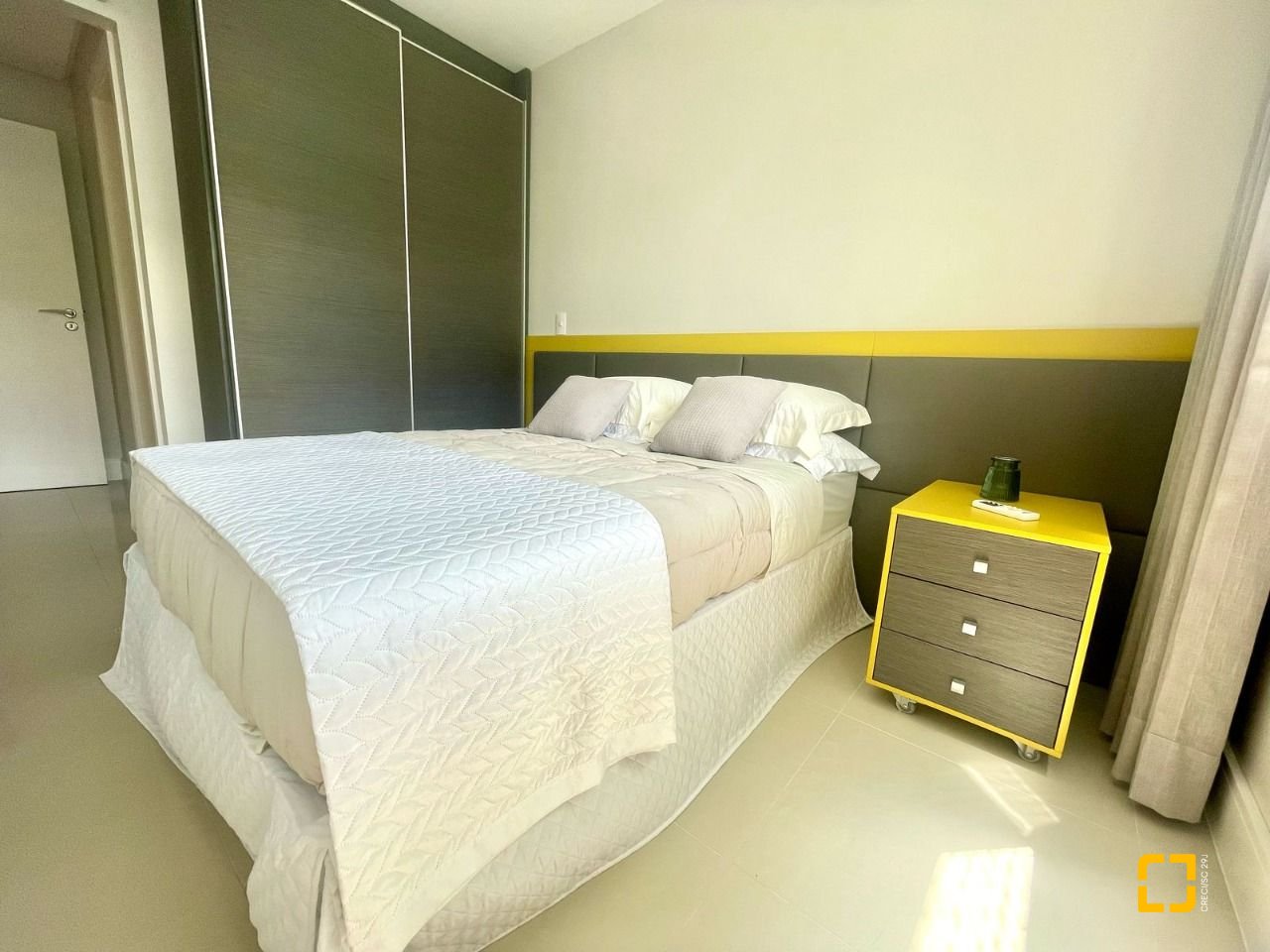 Apartamento com 137m², 7 quartos (sendo 3 suítes), 2 garagens, no bairro Cachoeira do Bom Jesus em Florianópolis