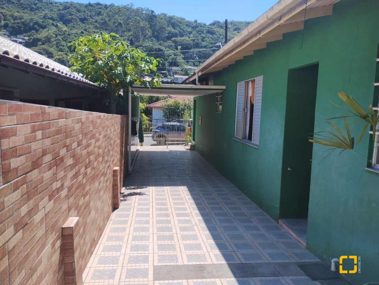 Casa com 246m², 3 quartos, 4 garagens, no bairro Saco dos Limões em Florianópolis