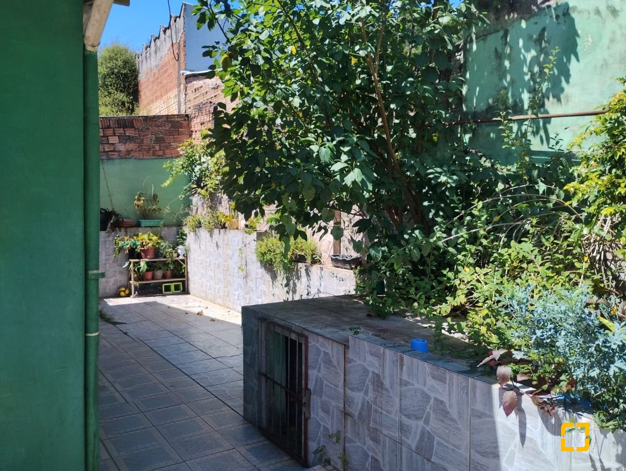 Casa com 246m², 3 quartos, 4 garagens, no bairro Saco dos Limões em Florianópolis