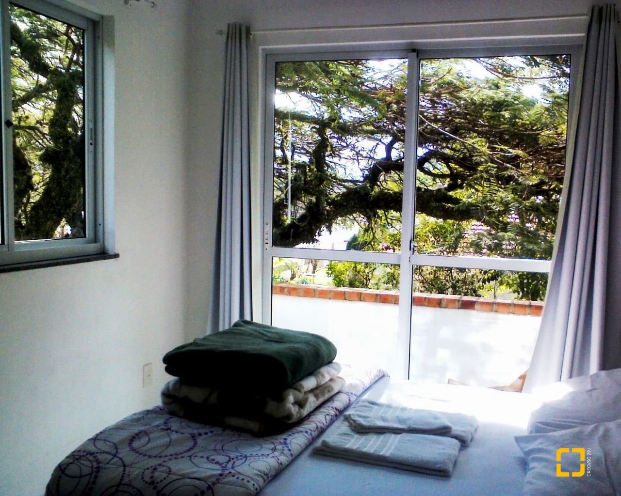 Hotel com 301m², 14 quartos (sendo 7 suítes), 50 garagens, no bairro Barra da Lagoa em Florianópolis