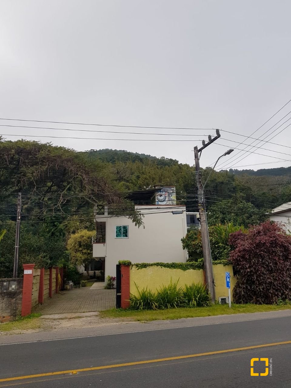 Hotel com 301m², 14 quartos (sendo 7 suítes), 50 garagens, no bairro Barra da Lagoa em Florianópolis