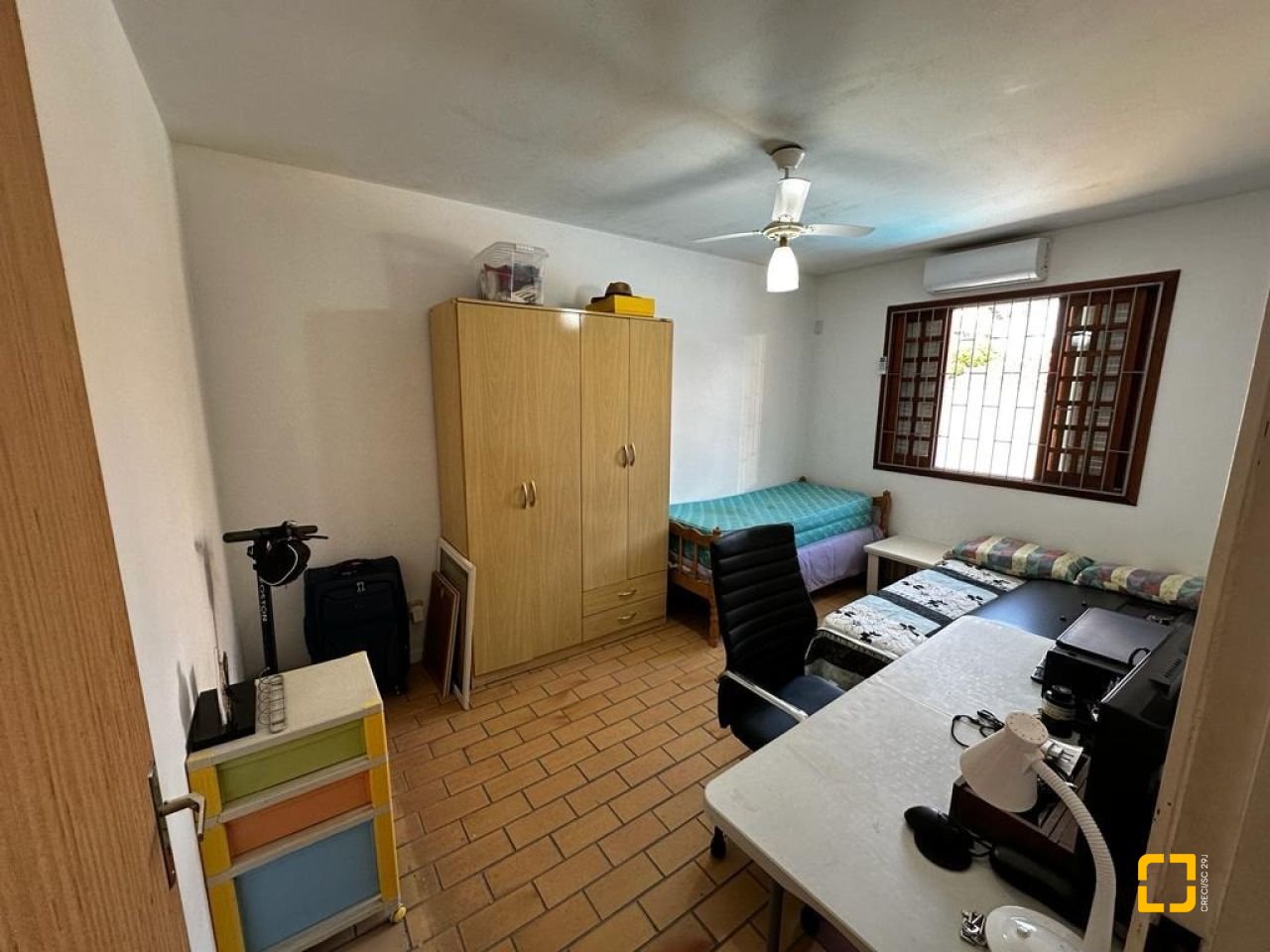 Casa com 209m², 4 quartos (sendo 1 suíte), 2 garagens, no bairro Cachoeira do Bom Jesus em Florianópolis