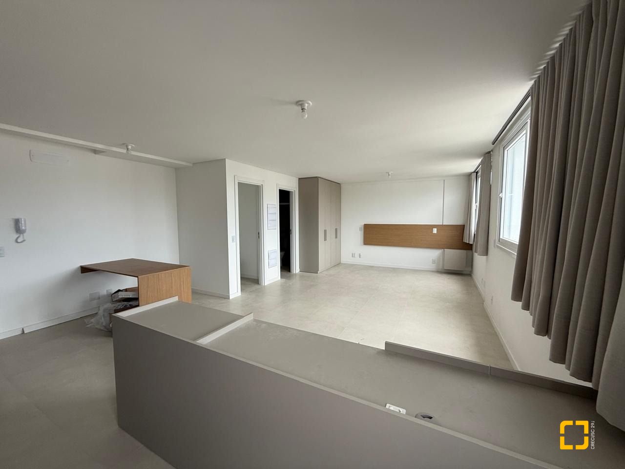 Apartamento com 48m², 2 quartos (sendo 1 suíte), 1 garagem, no bairro Centro em Florianópolis