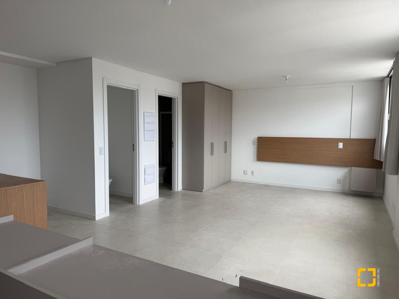 Apartamento com 48m², 2 quartos (sendo 1 suíte), 1 garagem, no bairro Centro em Florianópolis