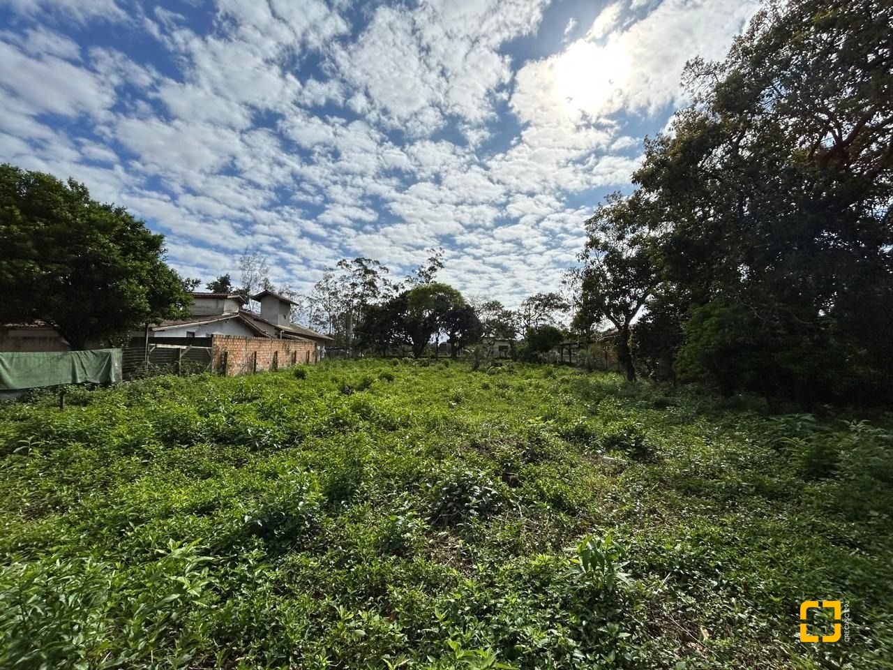 Terreno com 1493m², no bairro Ibiraquera em Imbituba