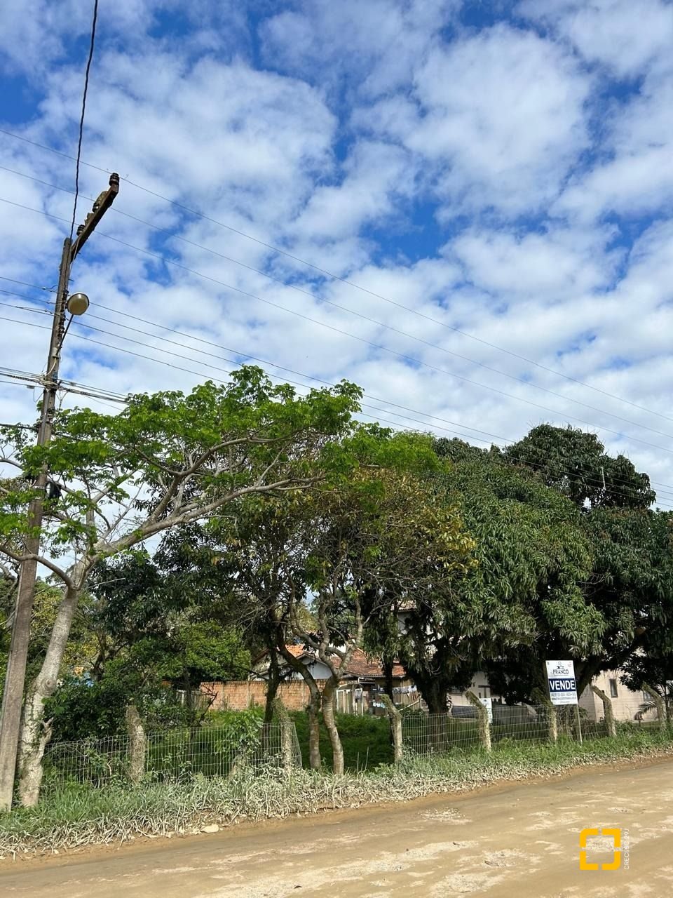 Terreno com 1493m², no bairro Ibiraquera em Imbituba