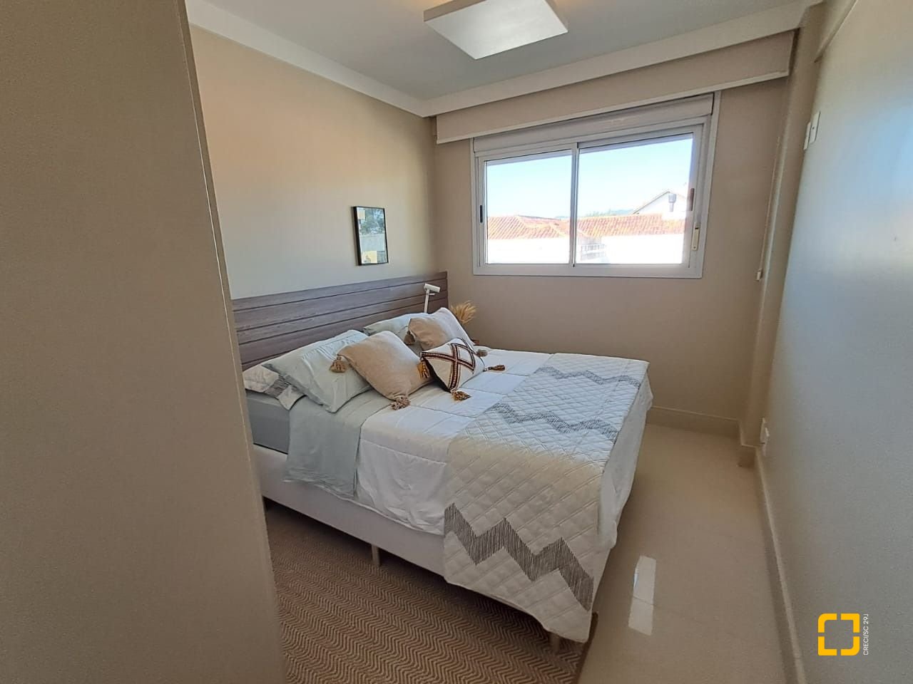 Cobertura com 246m², 7 quartos (sendo 3 suítes), 3 garagens, no bairro Cachoeira do Bom Jesus em Florianópolis