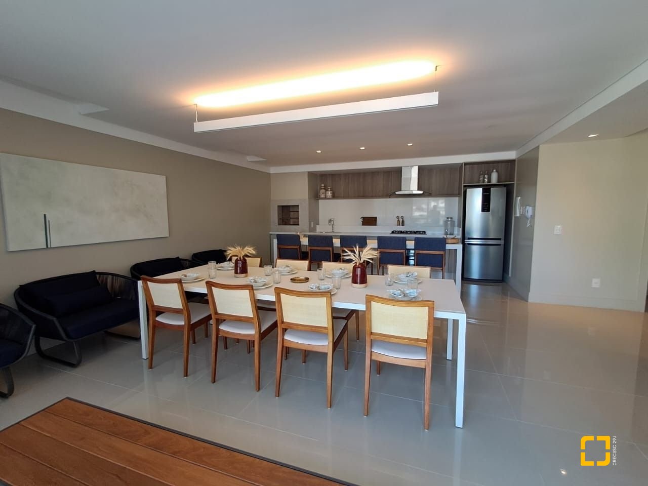 Cobertura com 246m², 4 quartos (sendo 3 suítes), 3 garagens, no bairro Cachoeira do Bom Jesus em Florianópolis