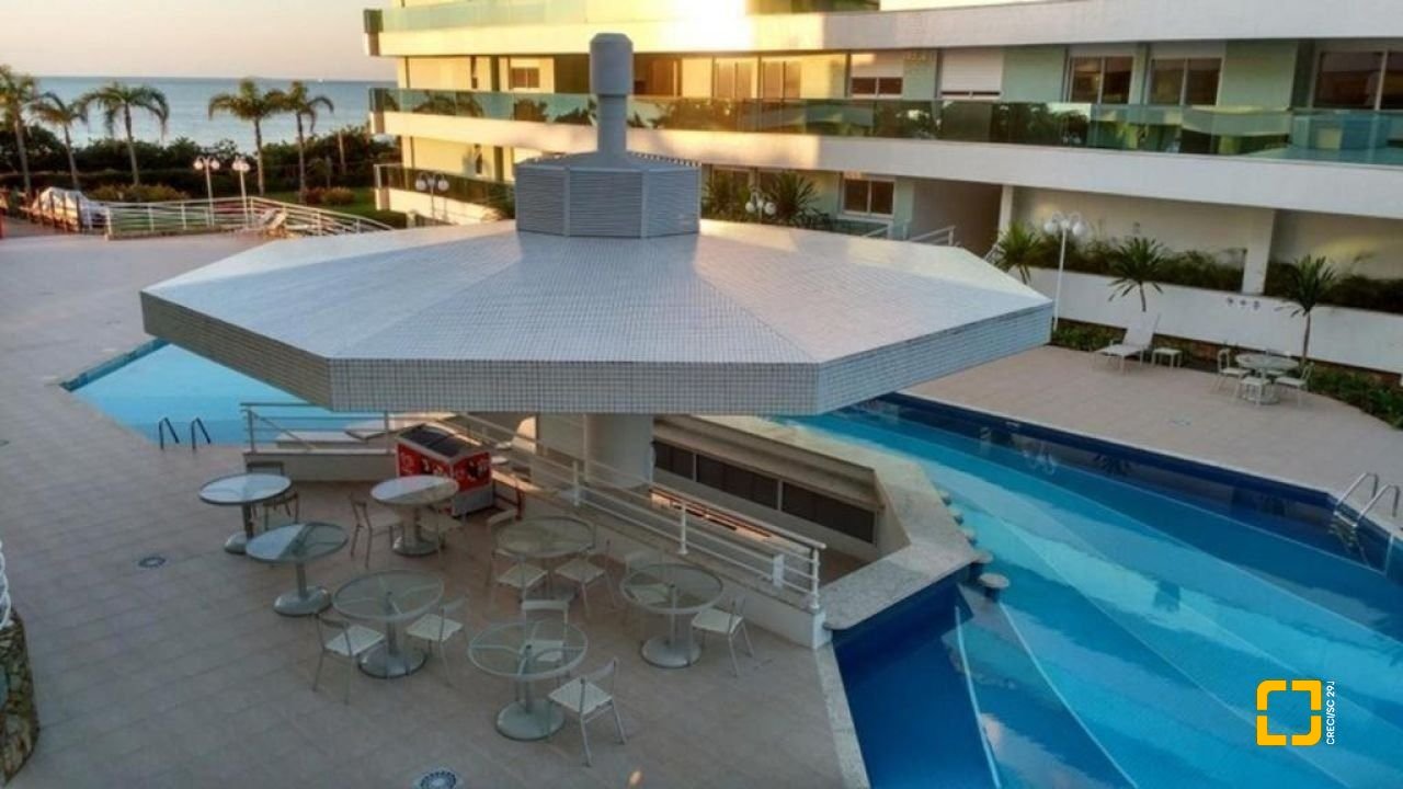 Cobertura com 246m², 4 quartos (sendo 3 suítes), 3 garagens, no bairro Cachoeira do Bom Jesus em Florianópolis