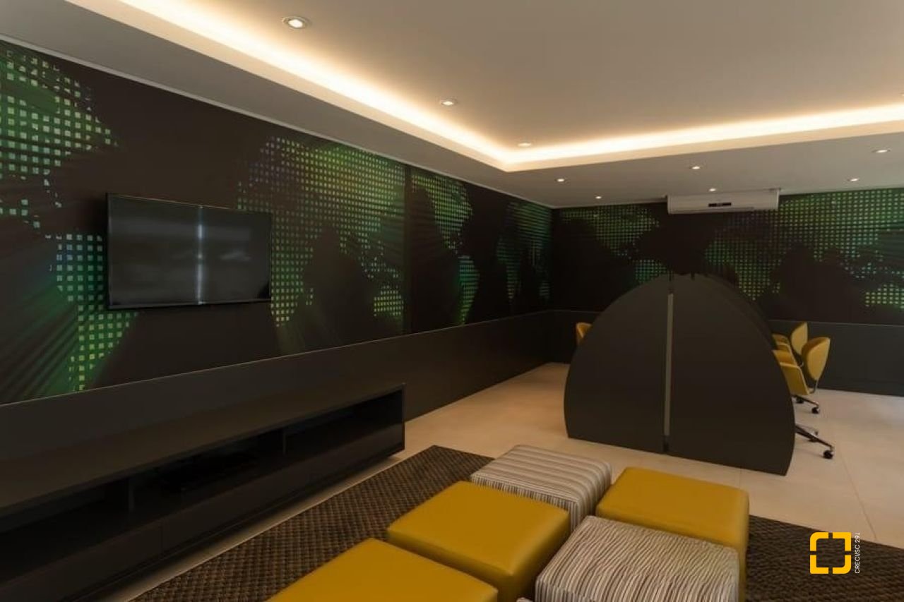 Cobertura com 246m², 4 quartos (sendo 3 suítes), 3 garagens, no bairro Cachoeira do Bom Jesus em Florianópolis