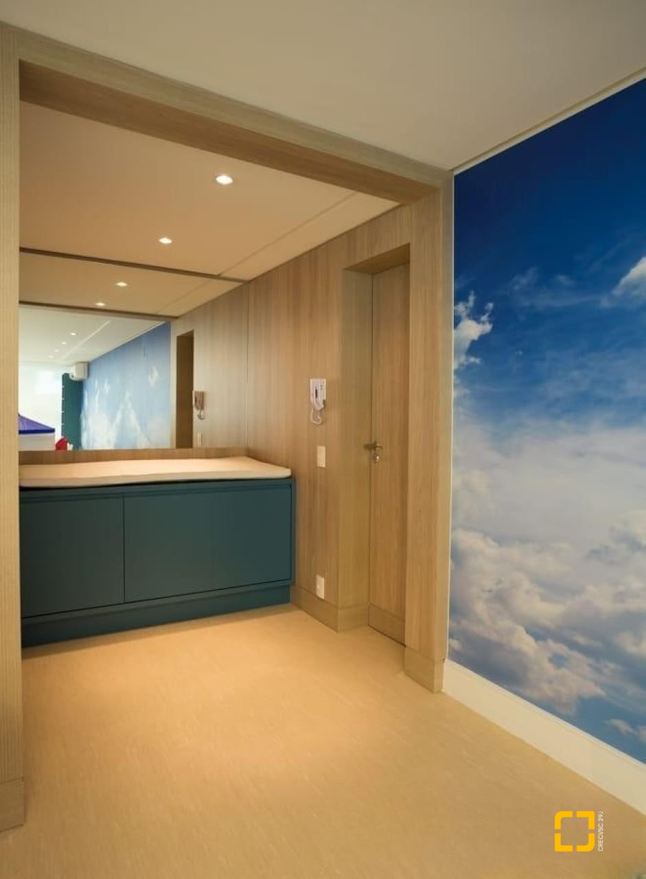 Cobertura com 246m², 4 quartos (sendo 3 suítes), 3 garagens, no bairro Cachoeira do Bom Jesus em Florianópolis