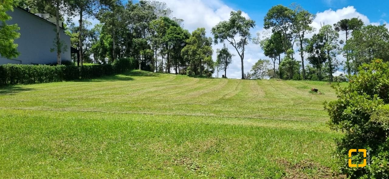 Terreno com 1000m², no bairro Invernadinha em Rancho Queimado