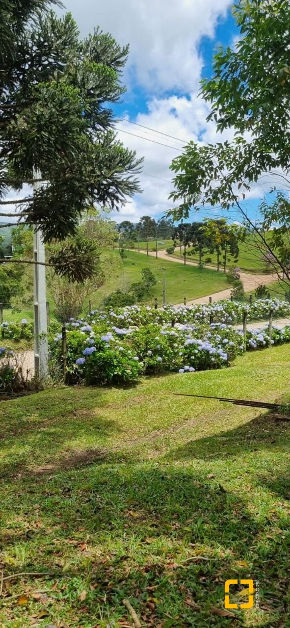 Terreno com 1000m², no bairro Invernadinha em Rancho Queimado