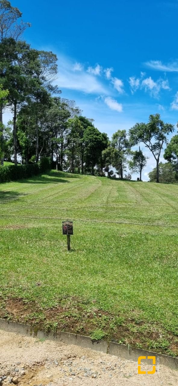 Terreno com 1000m², no bairro Invernadinha em Rancho Queimado