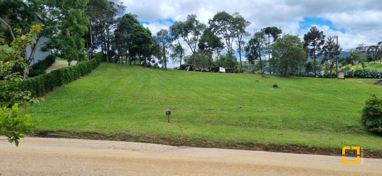 Terreno com 1000m², no bairro Invernadinha em Rancho Queimado