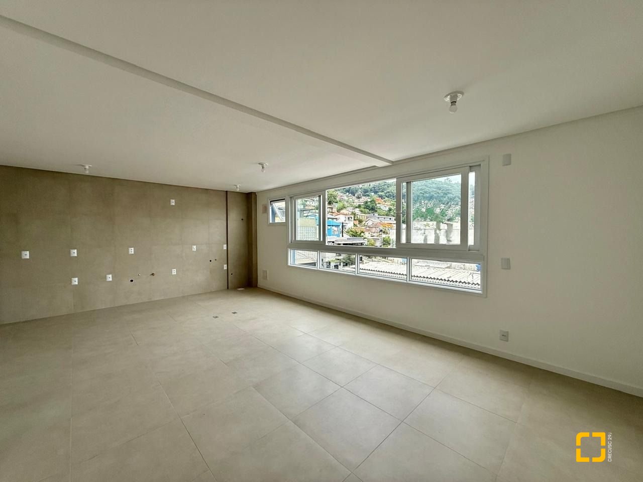 Studio com 40m², 1 quarto, 1 garagem, no bairro Centro em Florianópolis