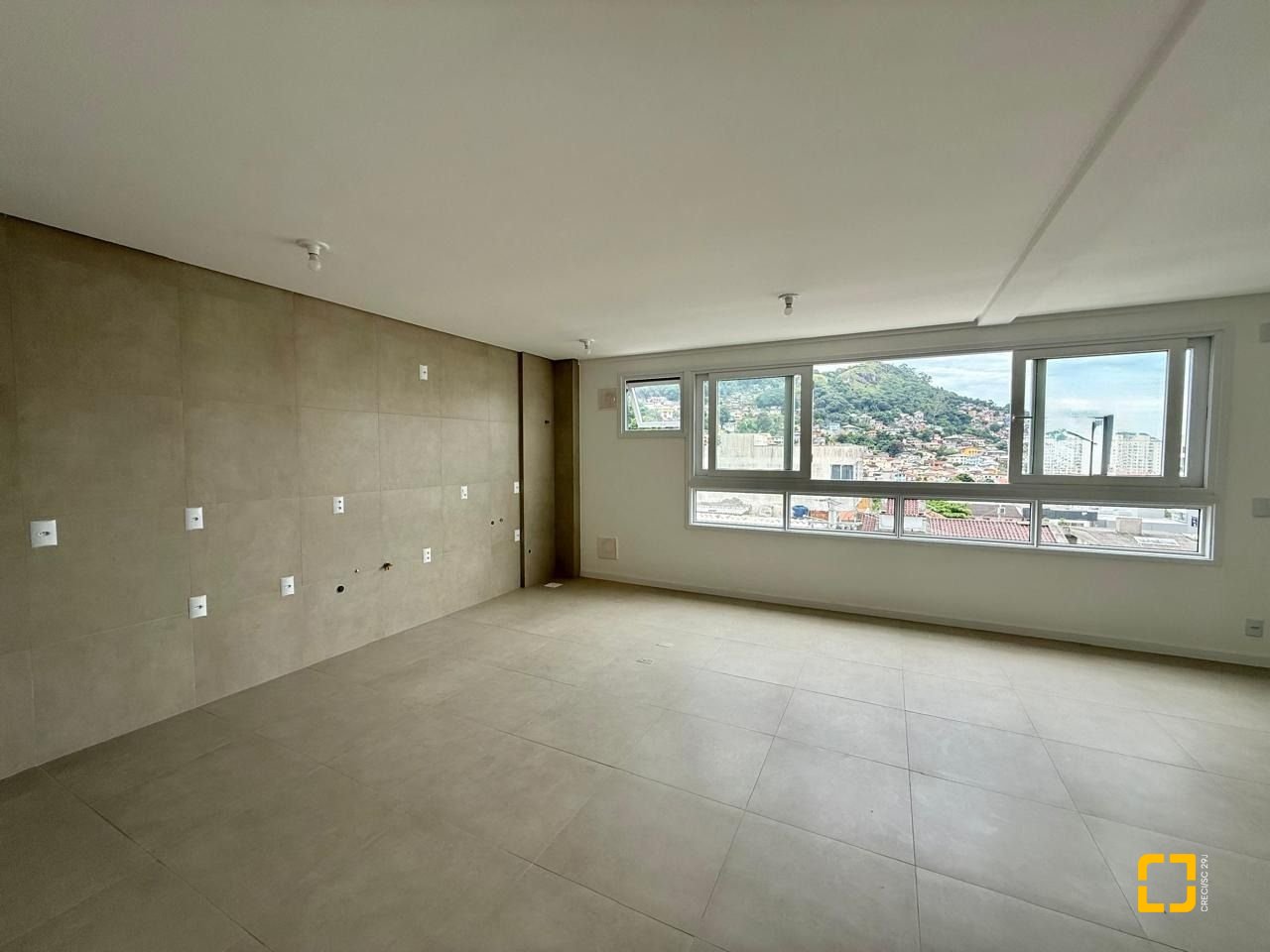 Studio com 40m², 1 quarto, 1 garagem, no bairro Centro em Florianópolis