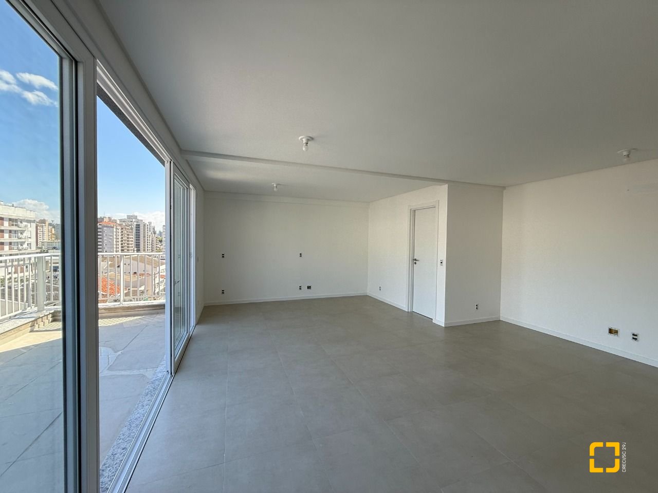 Studio com 58m², 1 quarto, 1 garagem, no bairro Centro em Florianópolis