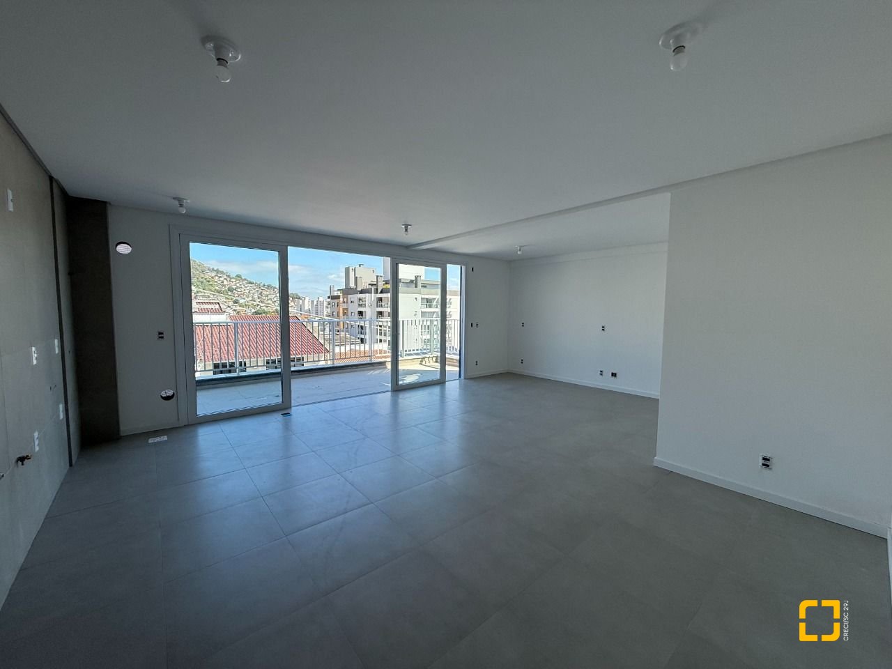 Studio com 58m², 1 quarto, 1 garagem, no bairro Centro em Florianópolis