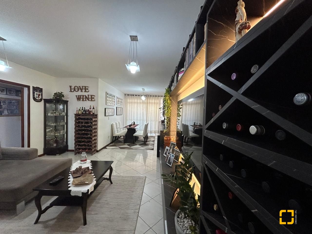 Apartamento com 138m², 4 quartos (sendo 1 suíte), 1 garagem, no bairro Kobrasol em São José