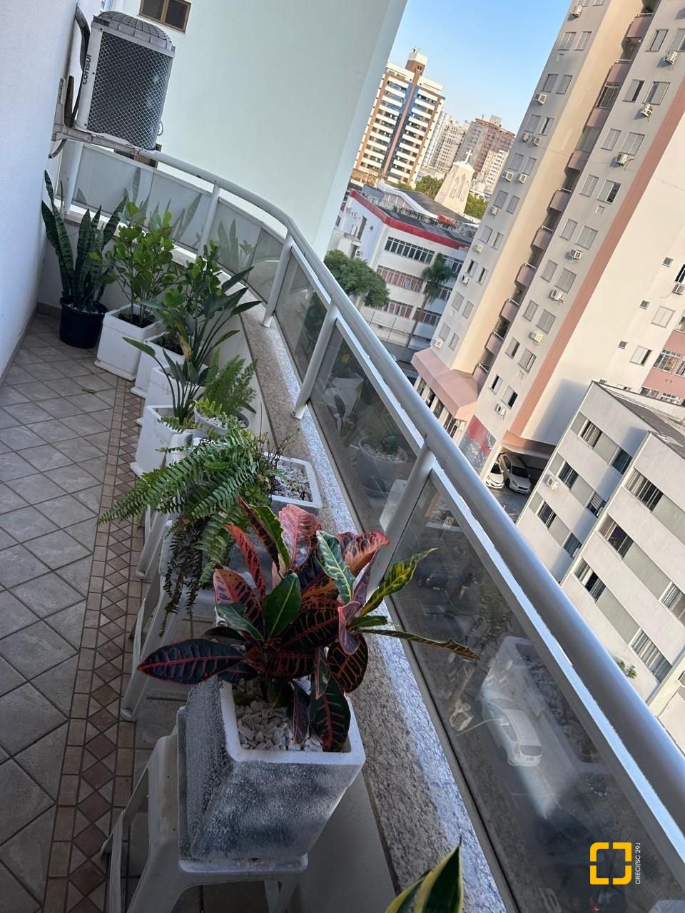 Apartamento com 138m², 4 quartos (sendo 1 suíte), 1 garagem, no bairro Kobrasol em São José