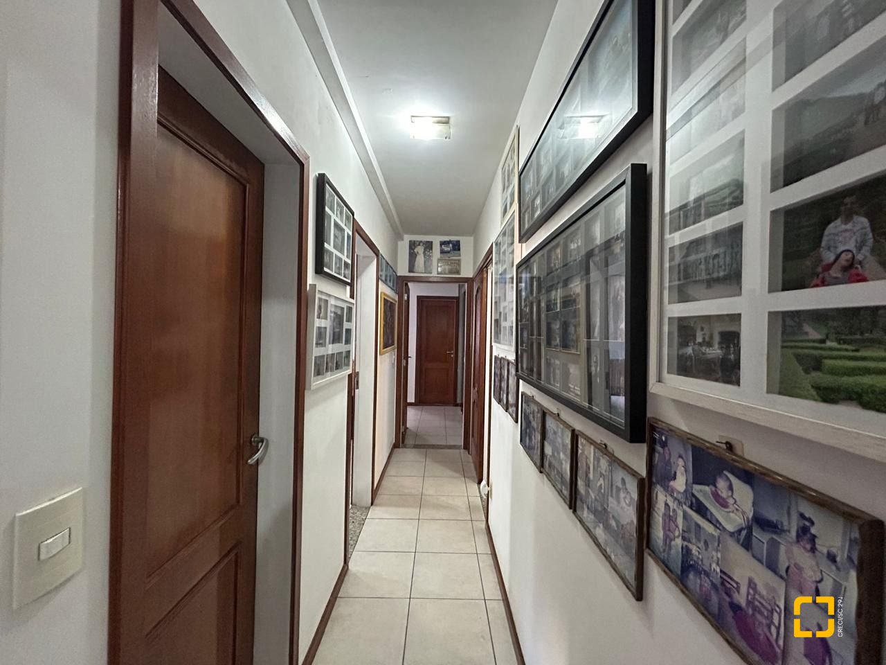 Apartamento com 138m², 4 quartos (sendo 1 suíte), 1 garagem, no bairro Kobrasol em São José