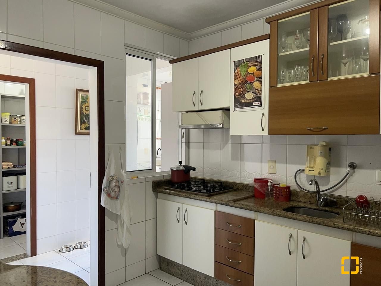 Apartamento com 138m², 4 quartos (sendo 1 suíte), 1 garagem, no bairro Kobrasol em São José