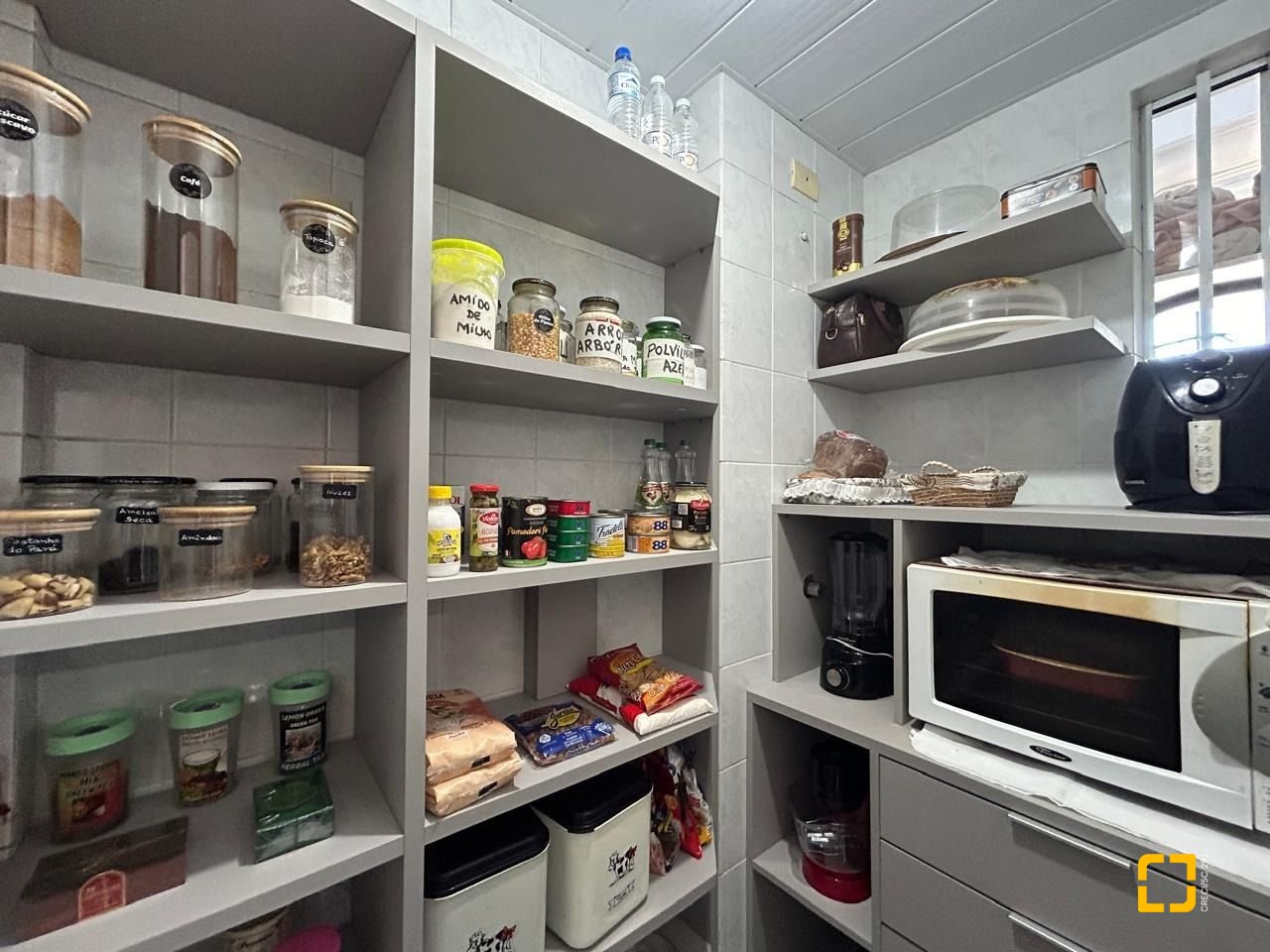 Apartamento com 138m², 4 quartos (sendo 1 suíte), 1 garagem, no bairro Kobrasol em São José