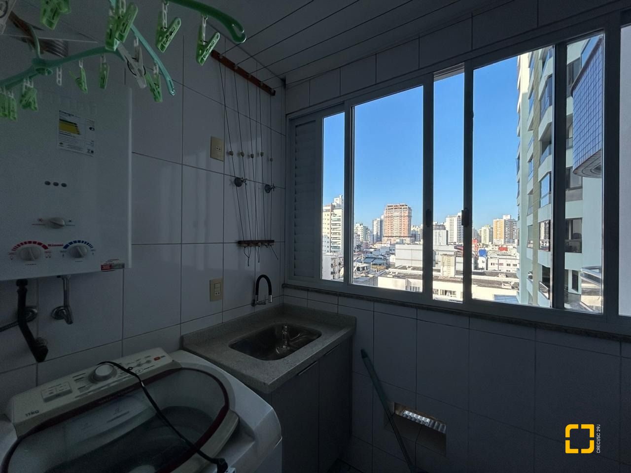 Apartamento com 138m², 4 quartos (sendo 1 suíte), 1 garagem, no bairro Kobrasol em São José