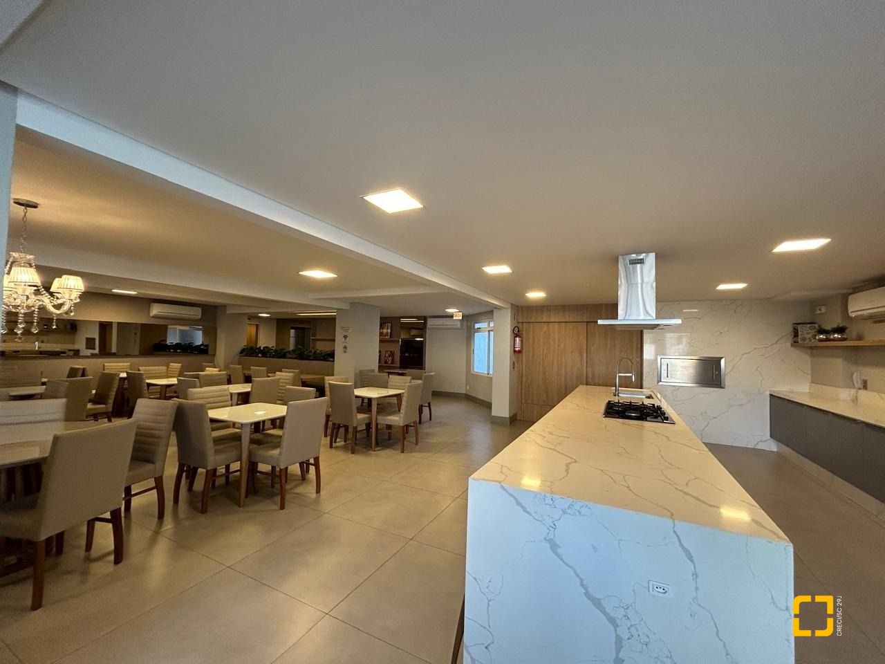 Apartamento com 138m², 4 quartos (sendo 1 suíte), 1 garagem, no bairro Kobrasol em São José