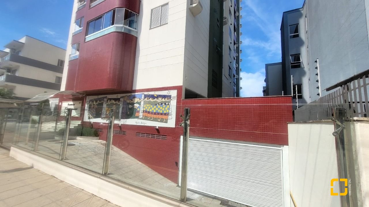 Apartamento com 138m², 4 quartos (sendo 1 suíte), 1 garagem, no bairro Kobrasol em São José