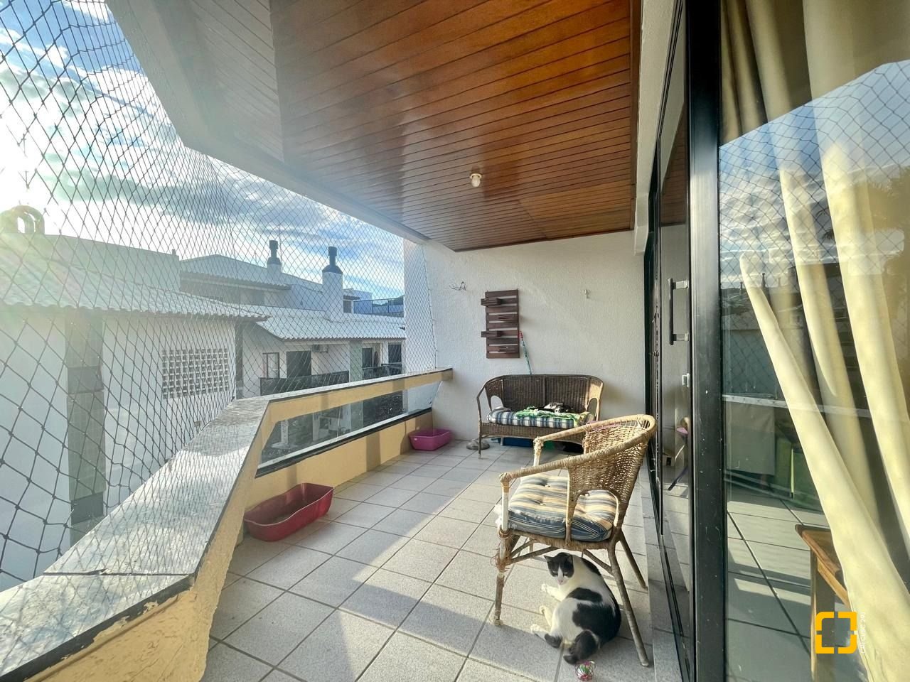 Apartamento com 118m², 4 quartos (sendo 1 suíte), 2 garagens, no bairro Ingleses em Florianópolis