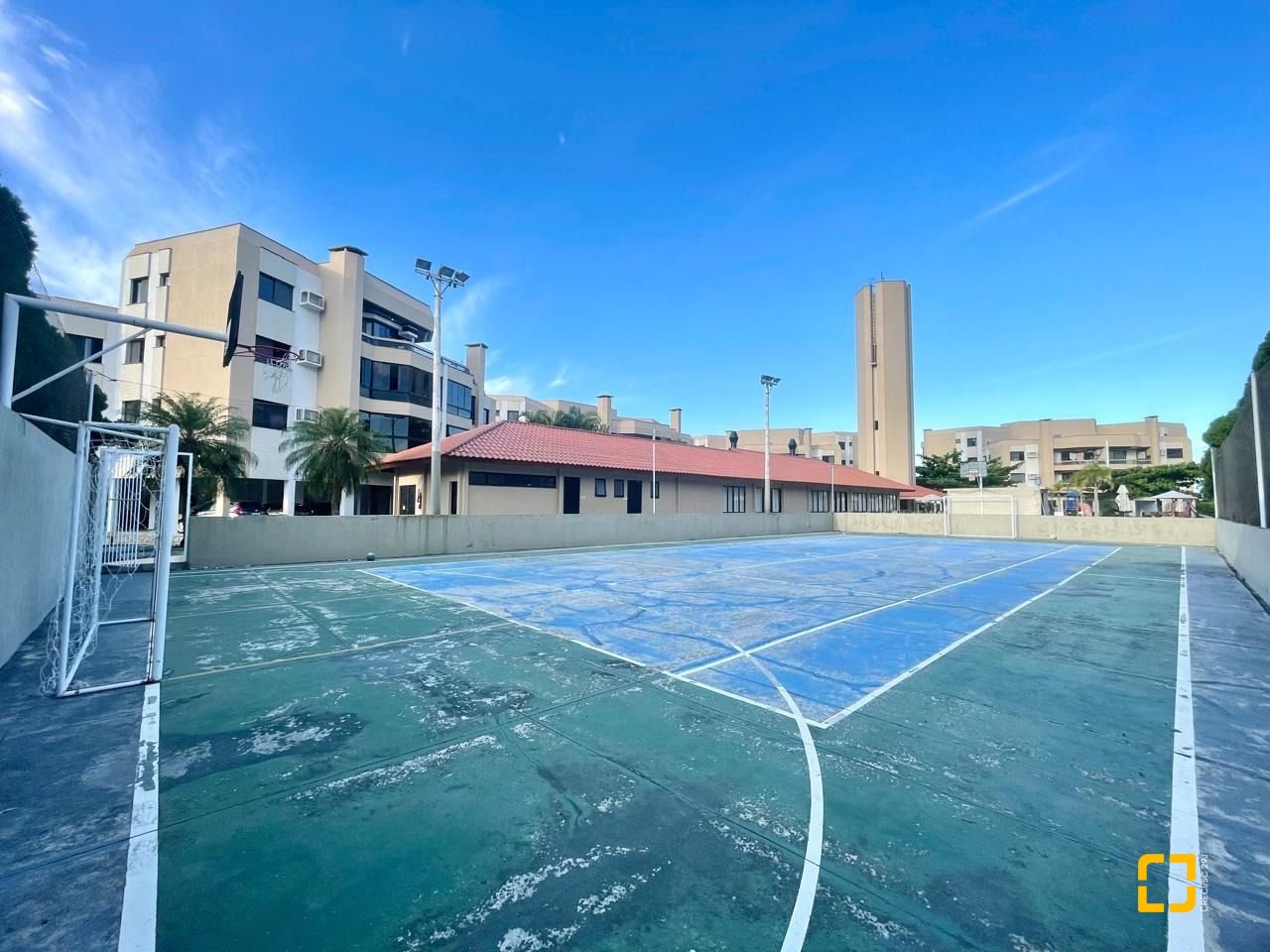 Apartamento com 118m², 4 quartos (sendo 1 suíte), 2 garagens, no bairro Ingleses em Florianópolis