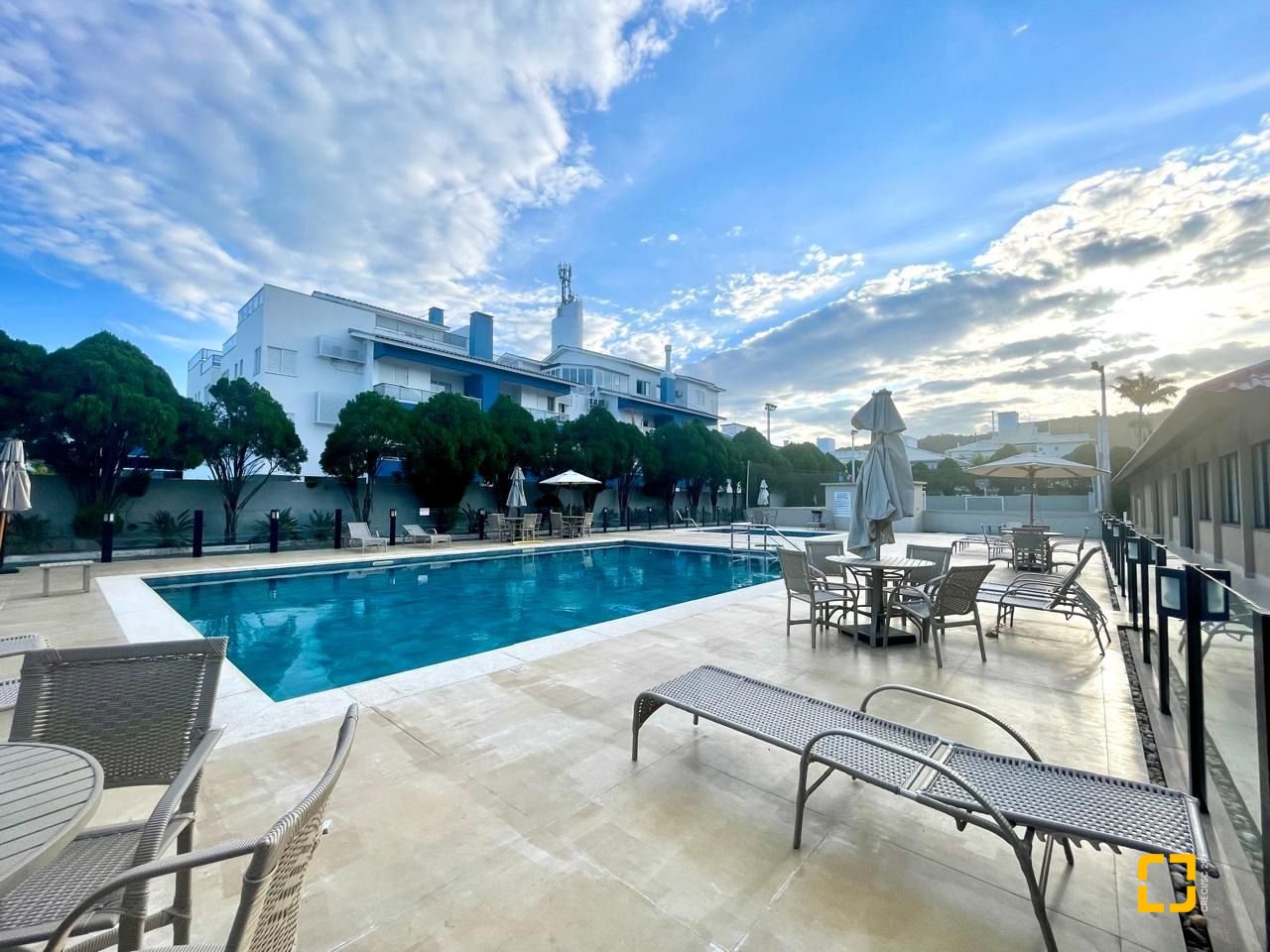 Apartamento com 118m², 4 quartos (sendo 1 suíte), 2 garagens, no bairro Ingleses em Florianópolis
