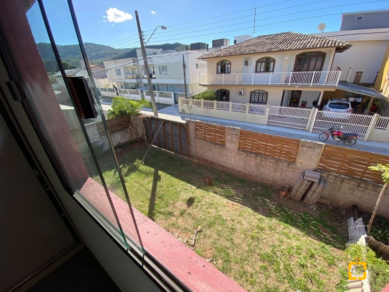 Casa com 170m², 3 quartos (sendo 1 suíte), no bairro Rio Tavares em Florianópolis