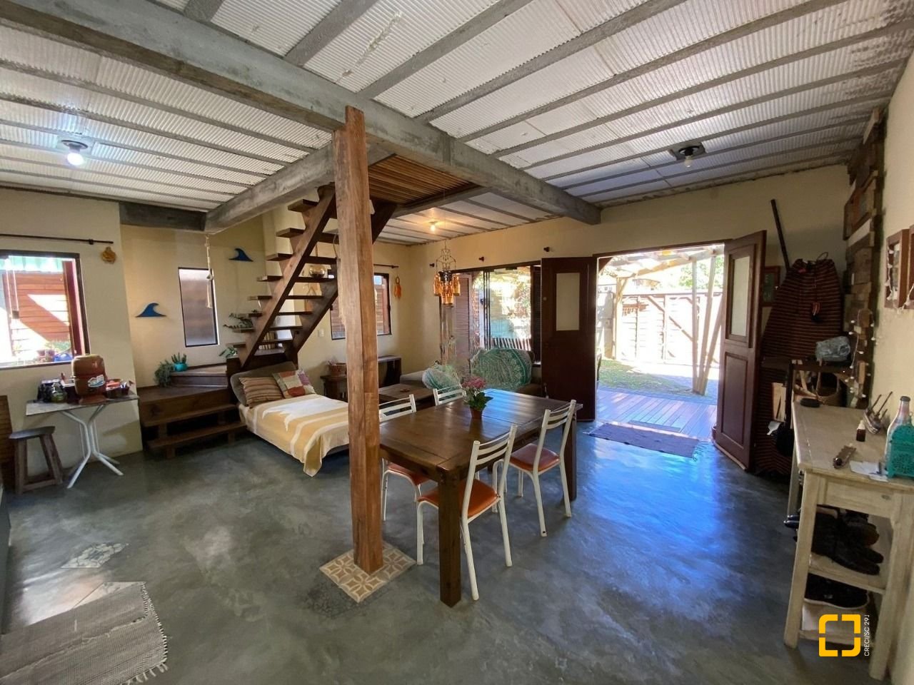 Casa com 170m², 3 quartos (sendo 1 suíte), no bairro Rio Tavares em Florianópolis