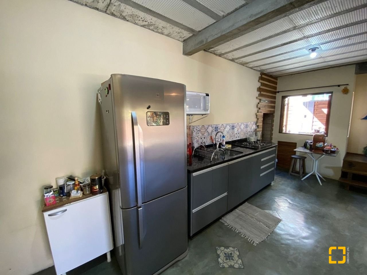Casa com 170m², 3 quartos (sendo 1 suíte), no bairro Rio Tavares em Florianópolis